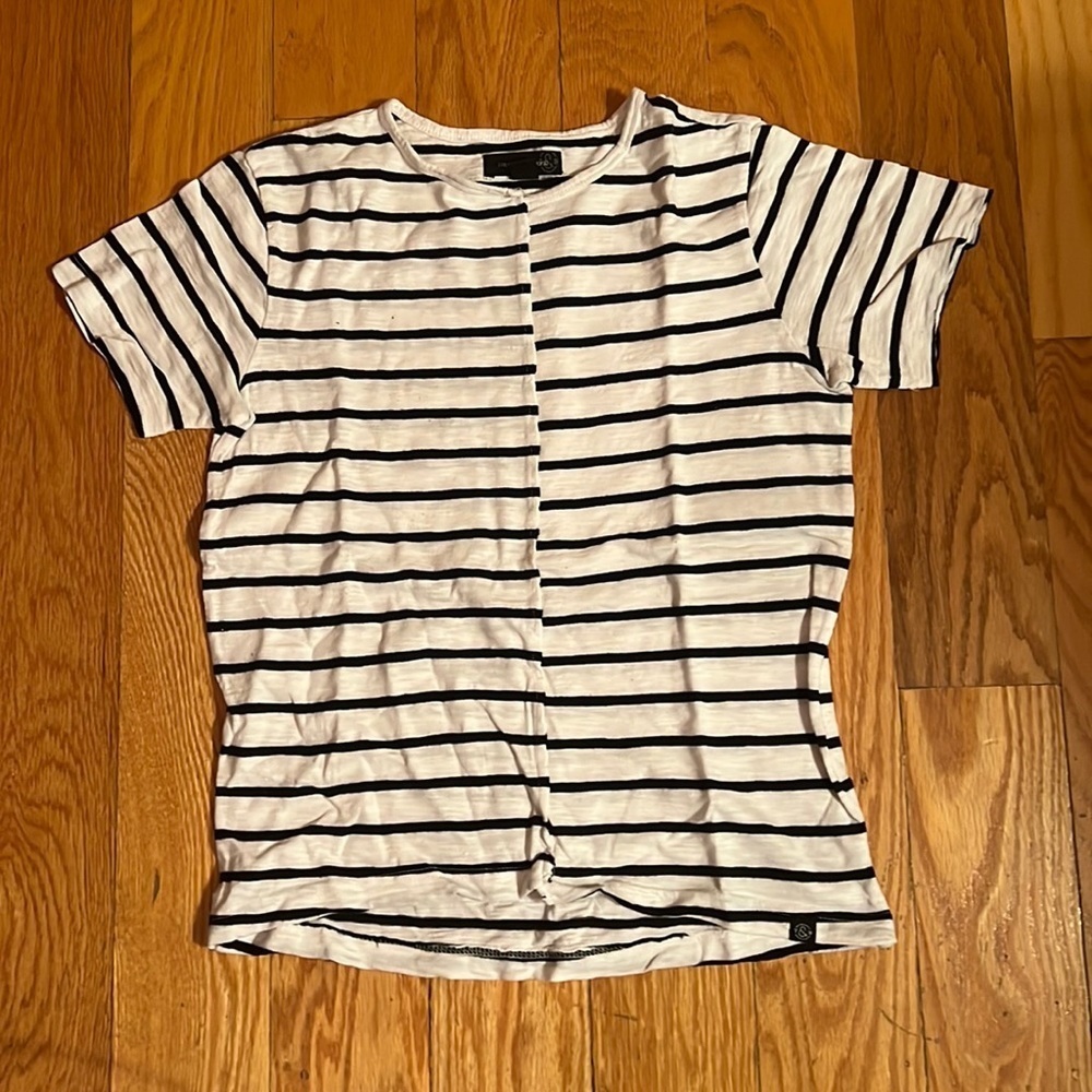 T-shirt Sz M